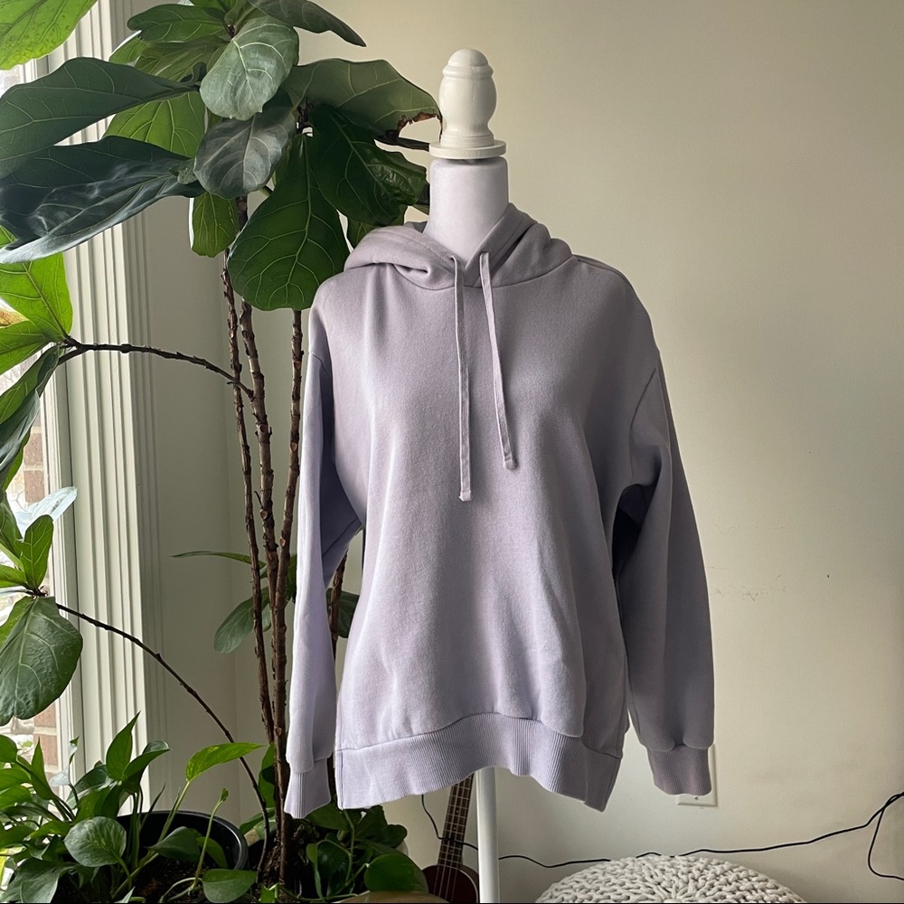 Pastel lavender oversized fleece hoodie by everlane (sustainable brand🤍)